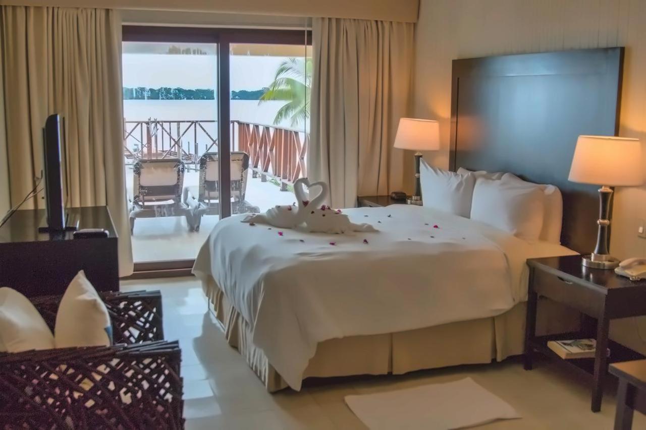 Playa Tortuga Hotel And Beach Resort โบกัสทาวน์ ภายนอก รูปภาพ