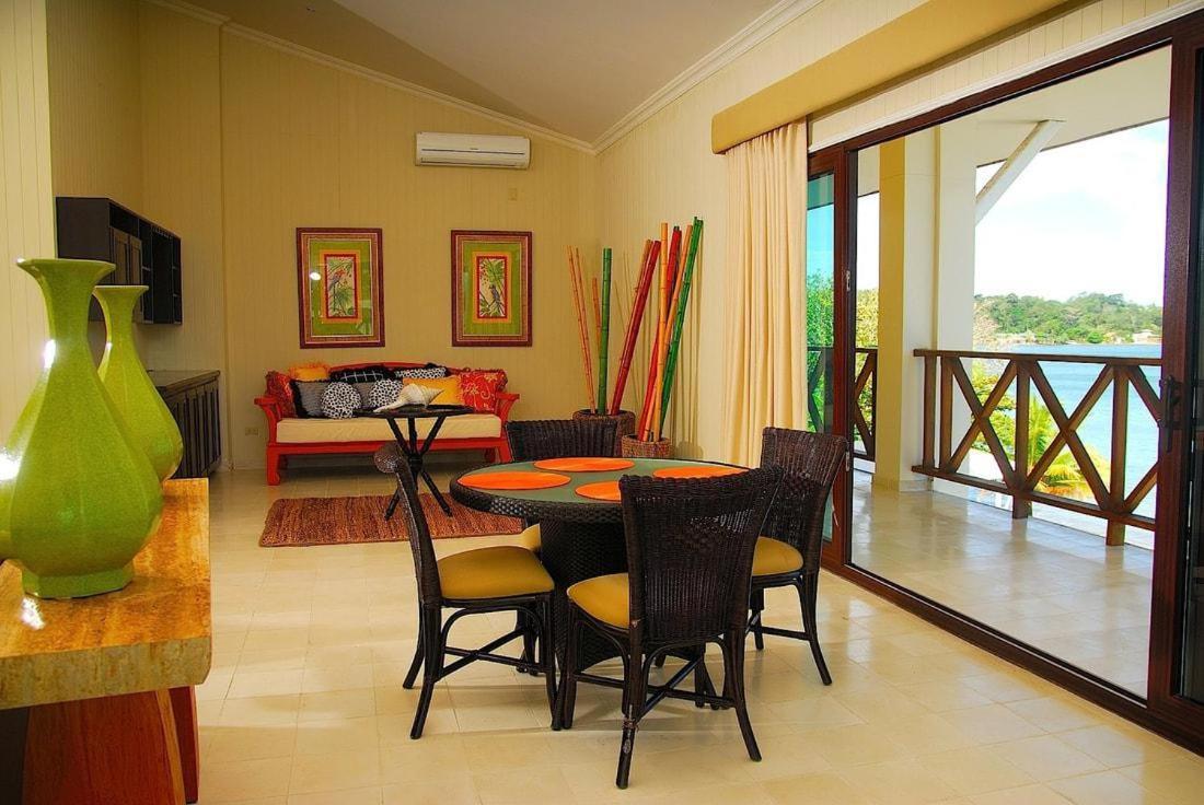 Playa Tortuga Hotel And Beach Resort โบกัสทาวน์ ภายนอก รูปภาพ