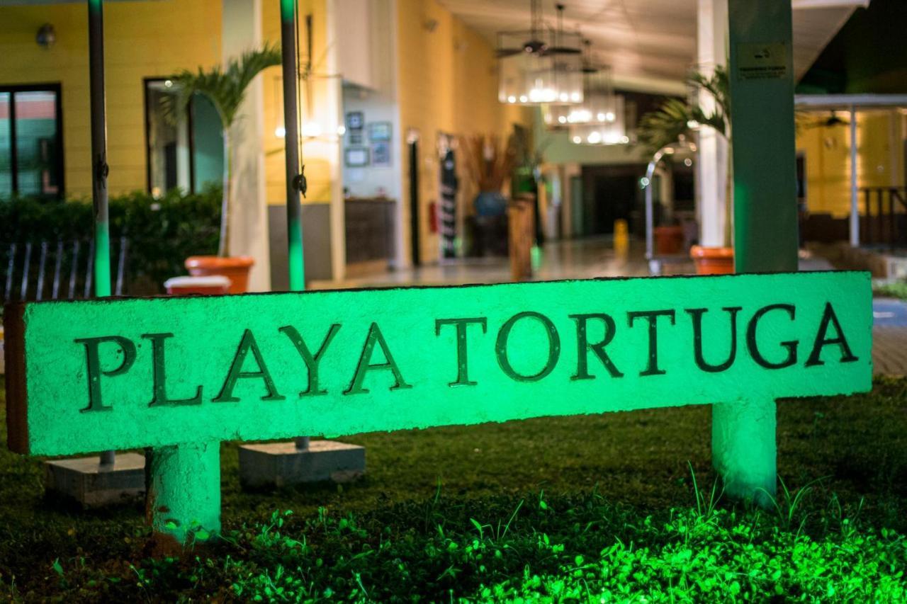 Playa Tortuga Hotel And Beach Resort โบกัสทาวน์ ภายนอก รูปภาพ