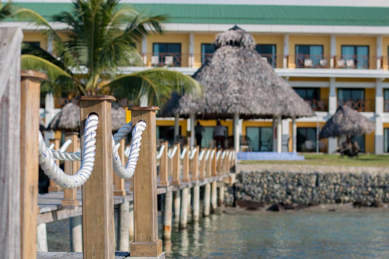 Playa Tortuga Hotel And Beach Resort โบกัสทาวน์ ภายนอก รูปภาพ