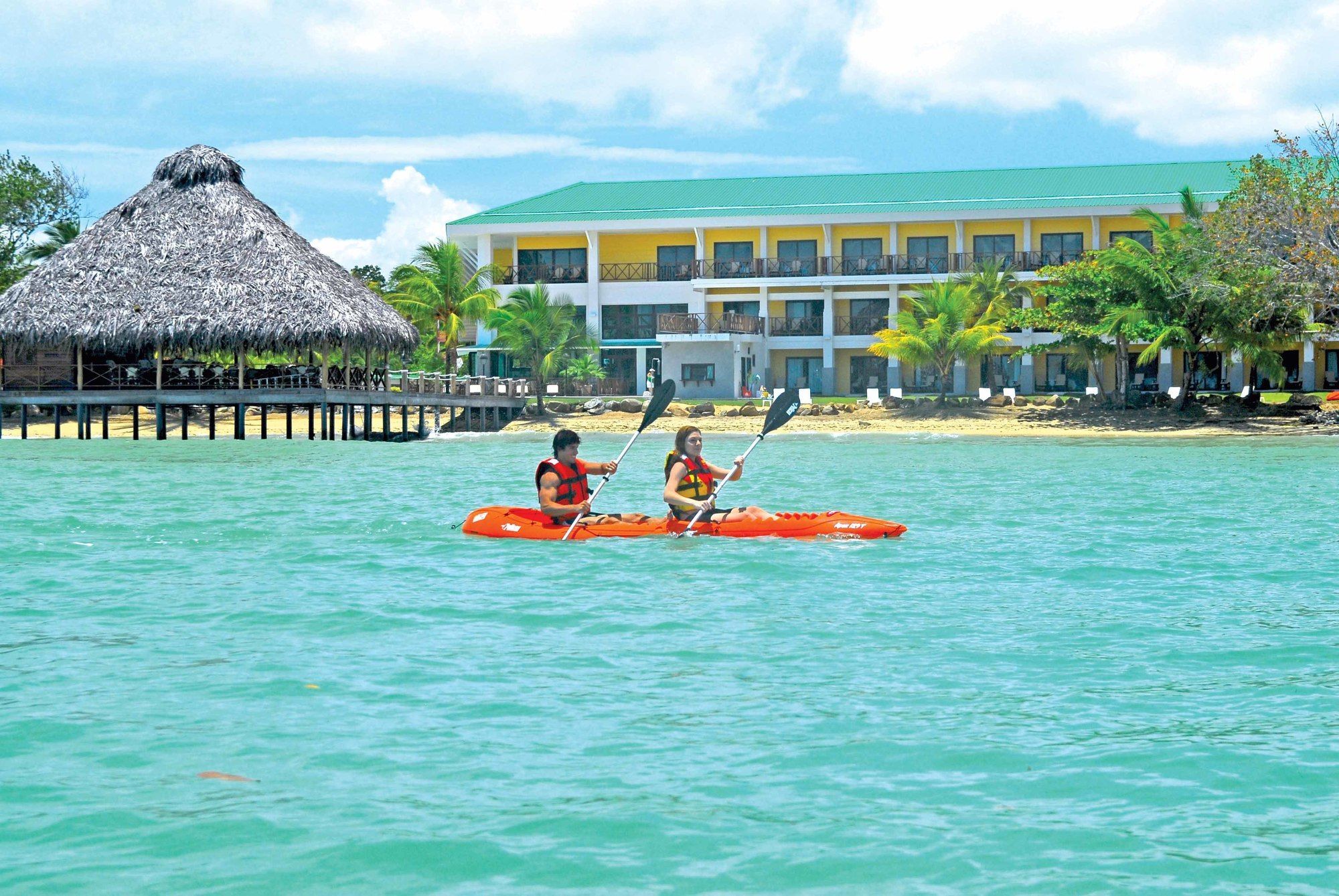 Playa Tortuga Hotel And Beach Resort โบกัสทาวน์ ภายนอก รูปภาพ